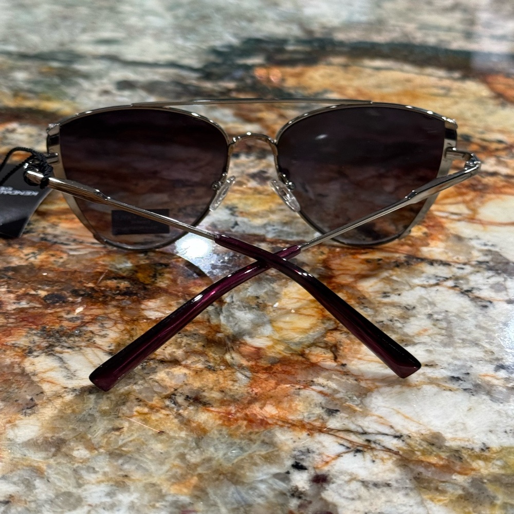 KENDALL & KYLIE NEW Cat Eye Sunglasses 100% UV Protection Jenner $150 - Picture 12 of 13
